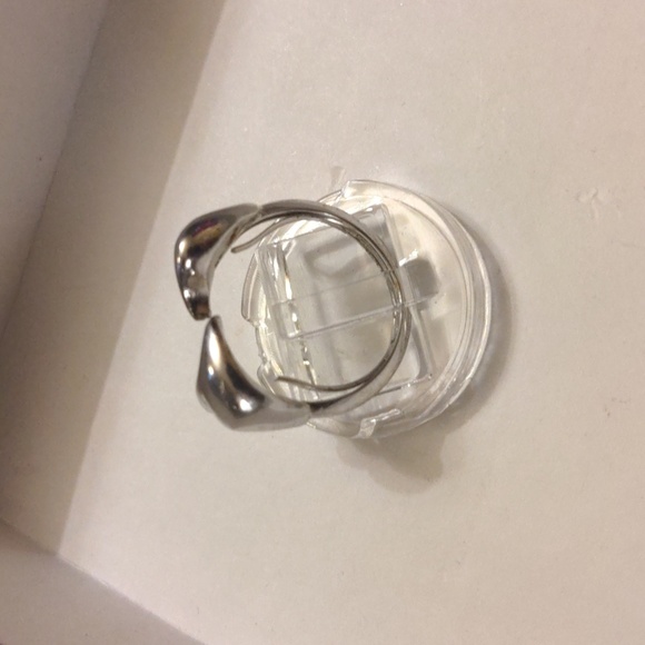 Avon Signed Heart Shaped Adjustable Women's Ring Size 8 / 8 1/2 - Picture 9 of 12